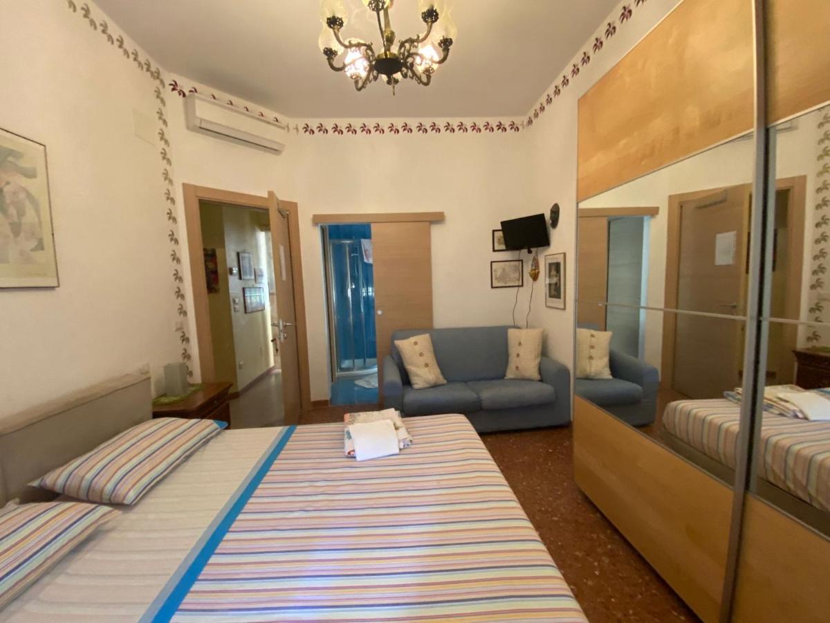 Casa Riri Bed and Breakfast San Benedetto del Tronto Buitenkant foto
