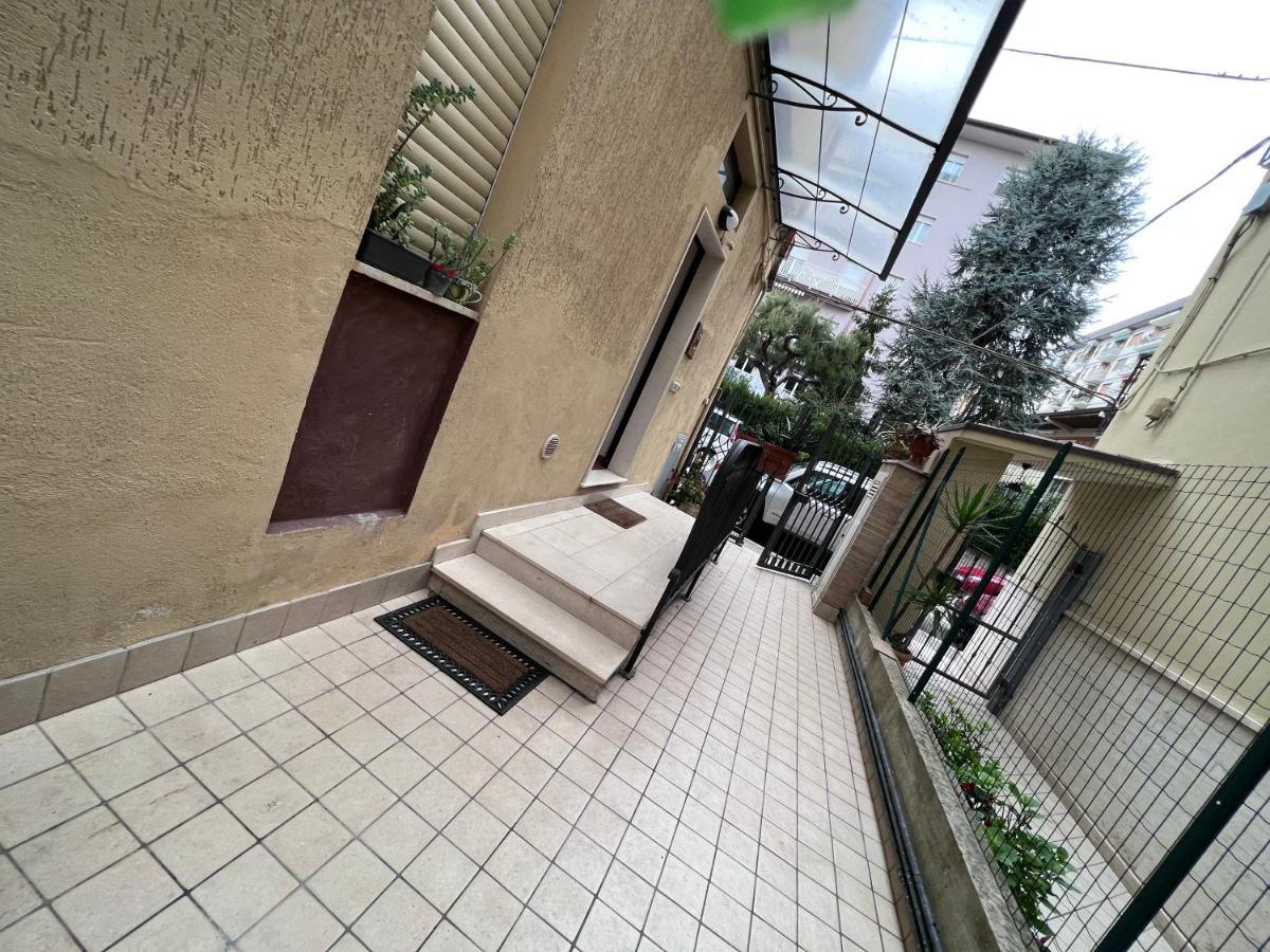 Casa Riri Bed and Breakfast San Benedetto del Tronto Buitenkant foto